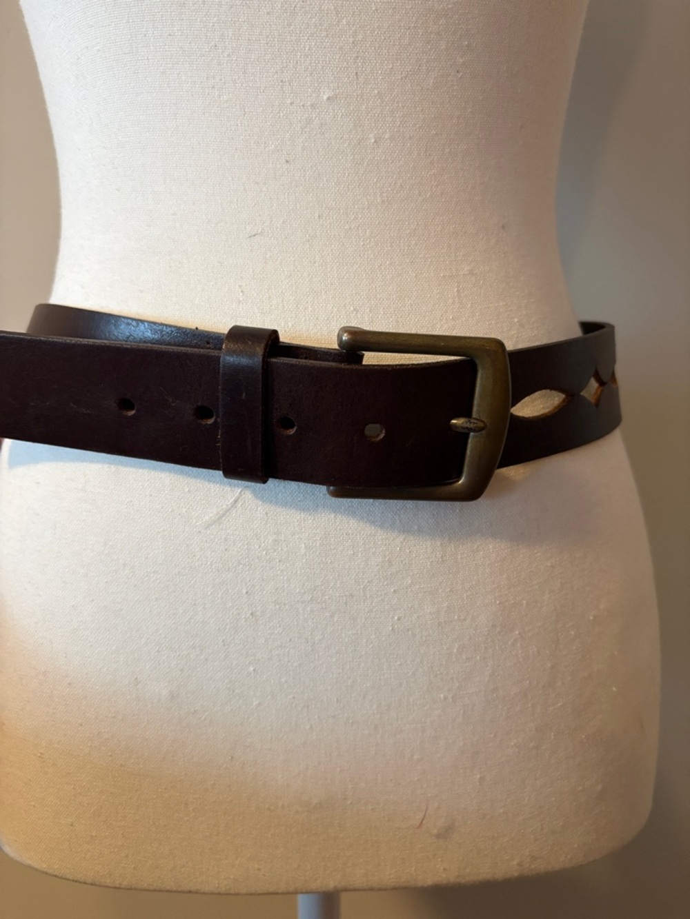 Hipwear Canada Italian Classic Dark Brown Leather Belt with Brass Buckle. Sz XL